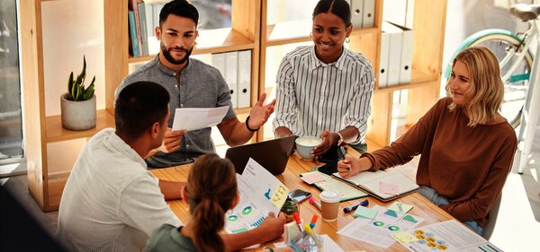 Investigación de Mercados: el Arte de Conocer a tu Público